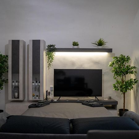 Dietro Al Plebiscito Luxury Suite ナポリ エクステリア 写真
